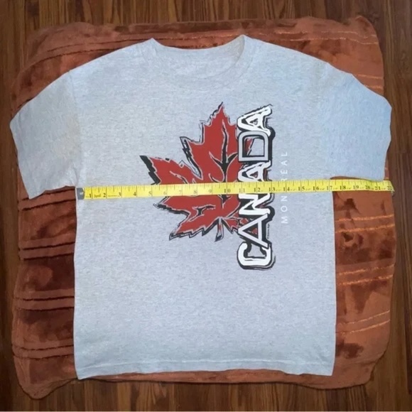 Lot of 3 EUC & VGUC Kids Tshirts: Shark Week, Minecraft Periodic Table, Canada - Picture 13 of 14